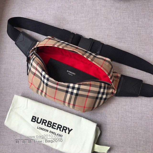 Burberry專櫃新款包包 巴寶莉格紋帆布腰包胸包挎包  db1009